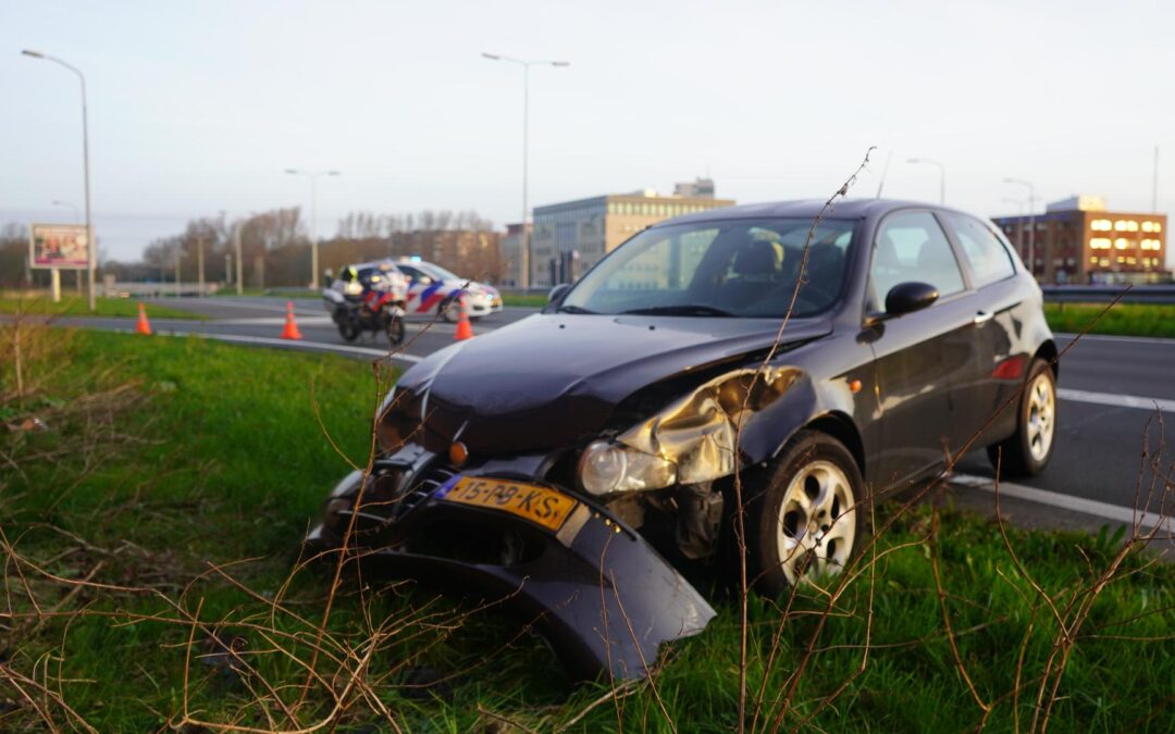 Ongeval Nollenweg Bestuurder naar ziekenhuis
