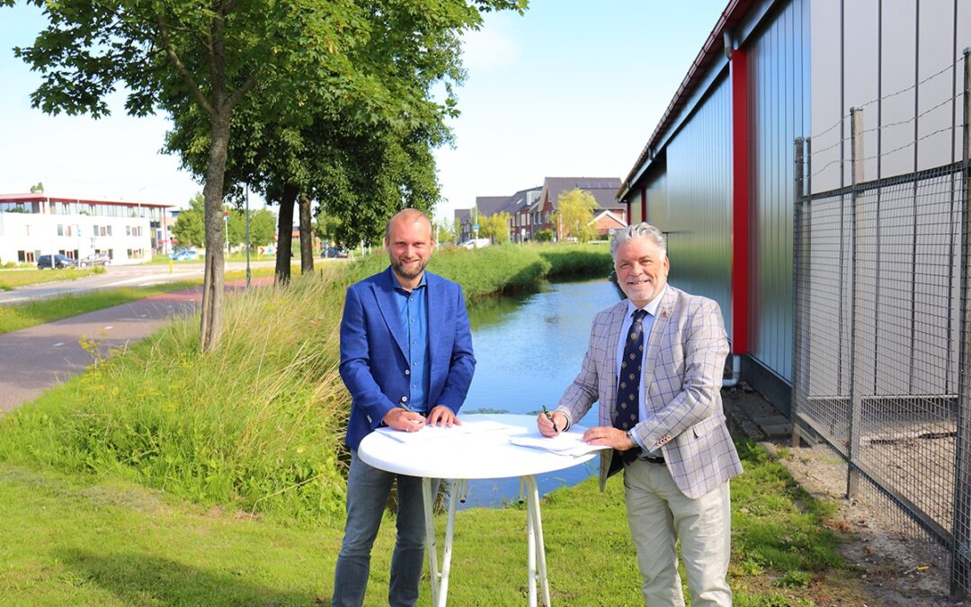 Plan voor woningen aan doorvaarbaar water op voormalig rodeoterrein Broek op Langedijk
