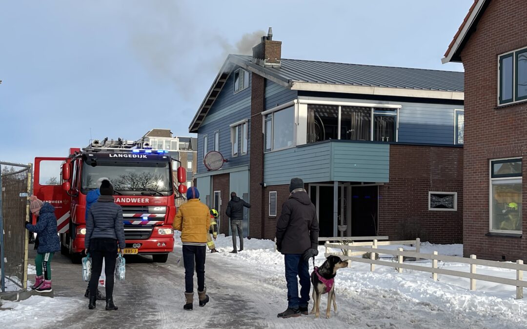 Schoorsteenbrand industriestraat Noord-Scharwoude