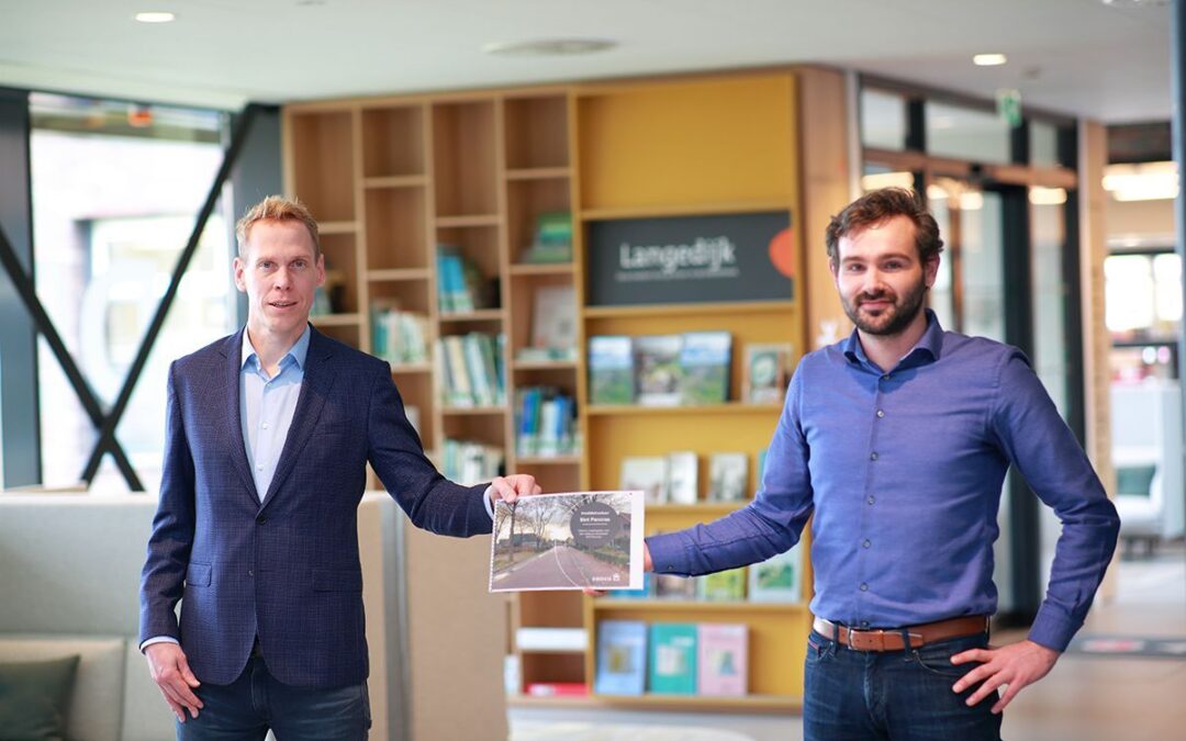 Resultaten verkeersonderzoek Sint Pancras overhandigd aan college Langedijk