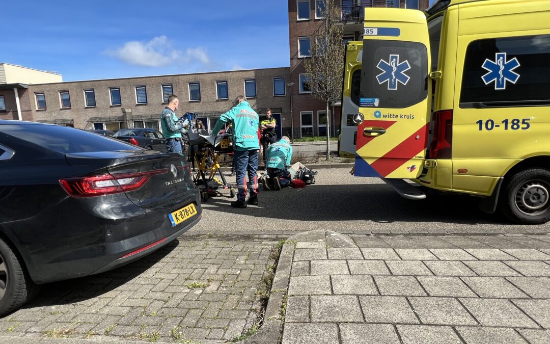 Vrouw gewond na fietsongeval met dochter