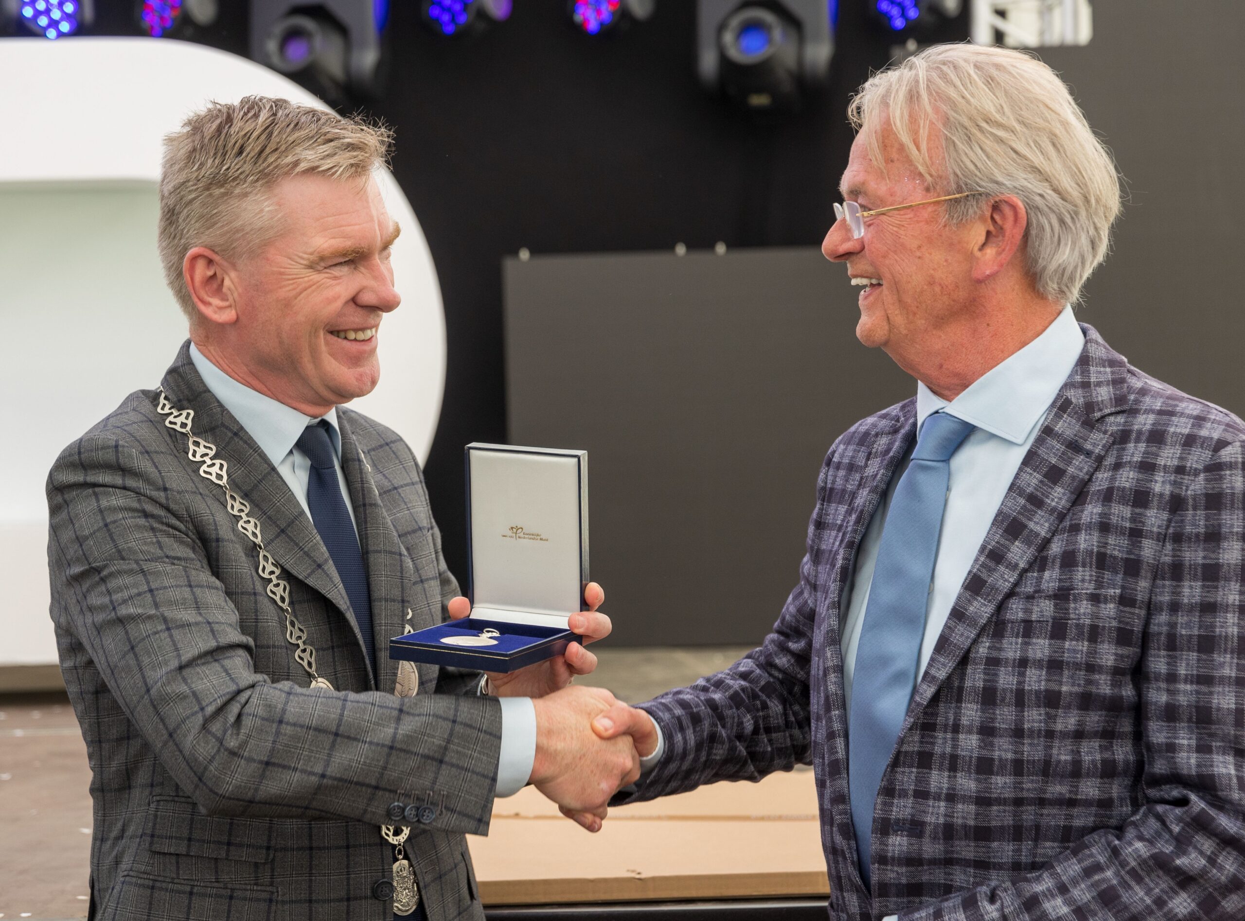 ad6d318ea78c0b8547ffe236b55c944f504350ff9bcdfa09268ea37e68d7cfea