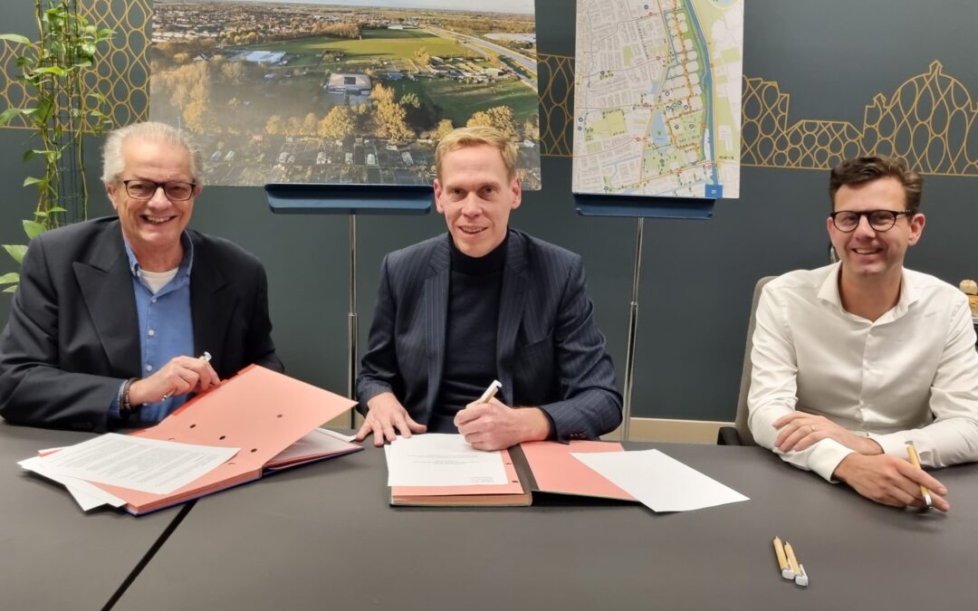 Gemeente, de Vastgoedmeester en Oostrand BV ondertekenen ontwikkelingsovereenkomst Oostrand