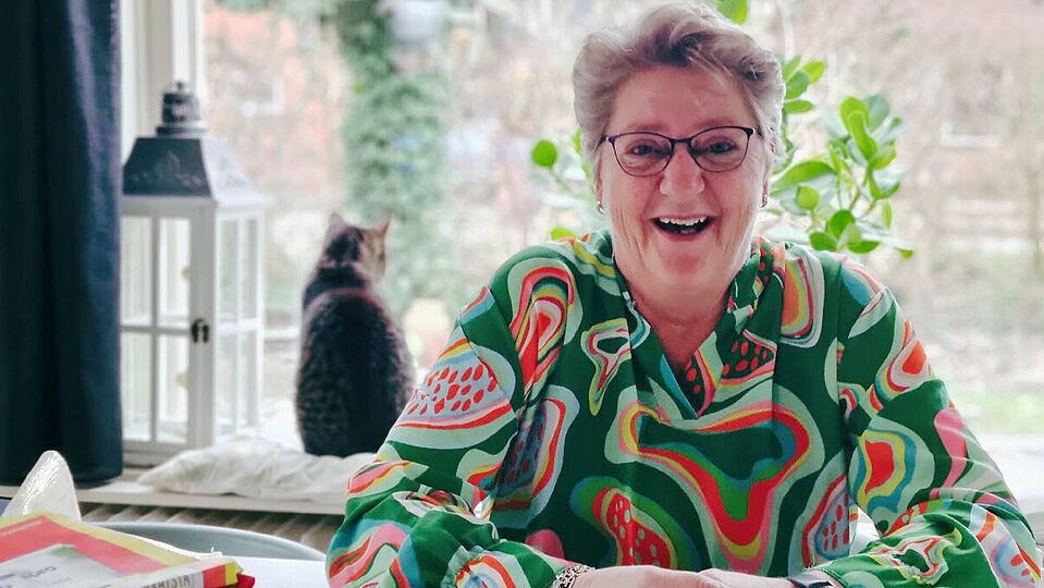 Lia is dol op haar vierjarige pleegkind en kan het iedereen aanraden