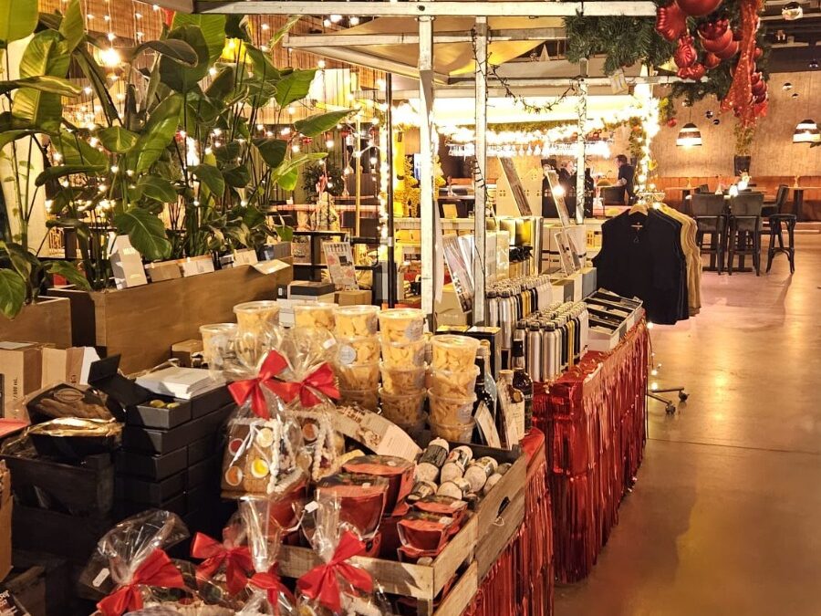 Eerste Kerstpakkettenmarkt & Borrel voor bedrijven in Museum BroekerVeiling