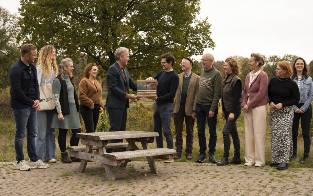 IVN Natuureducatie leidt gidsen van natuurbegraafplaatsen op