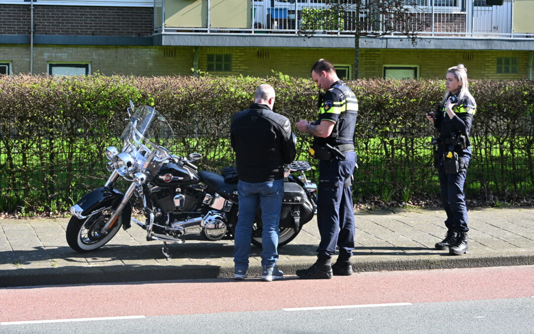 Motorrijder op dure Harley tijdens test rit aangereden