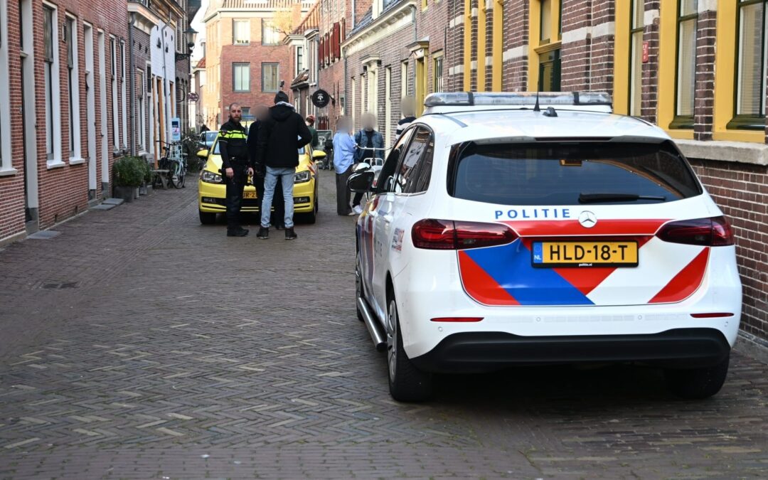 Fietser gewond na botsing op kruising in Alkmaar