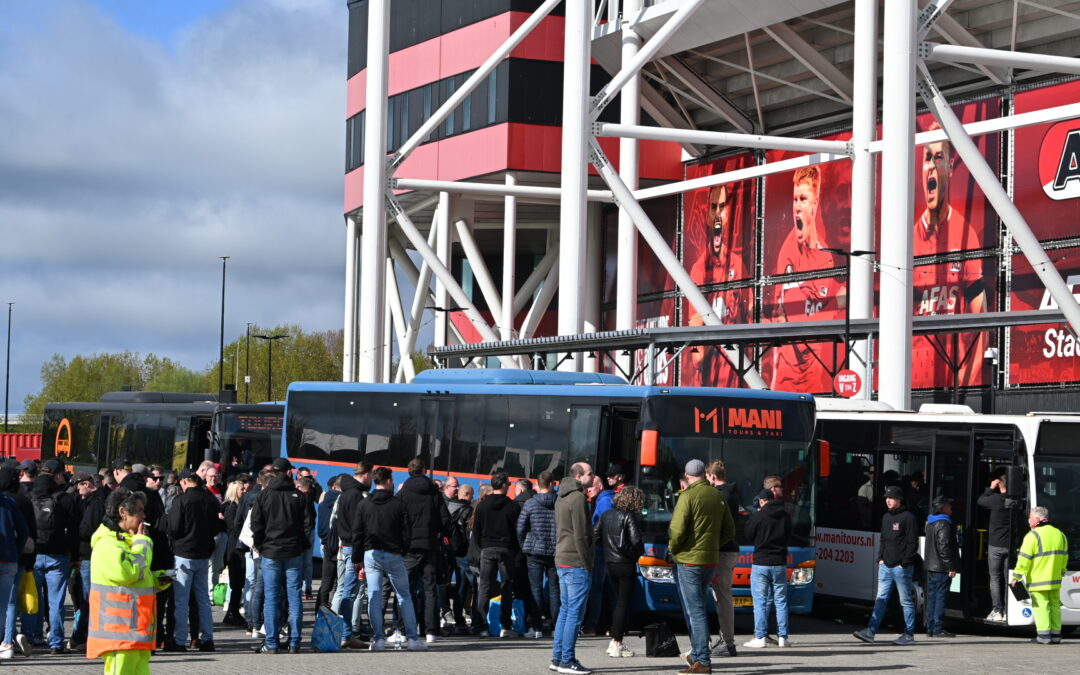 Supporters onderweg voor bekerfinale AZ – NEC