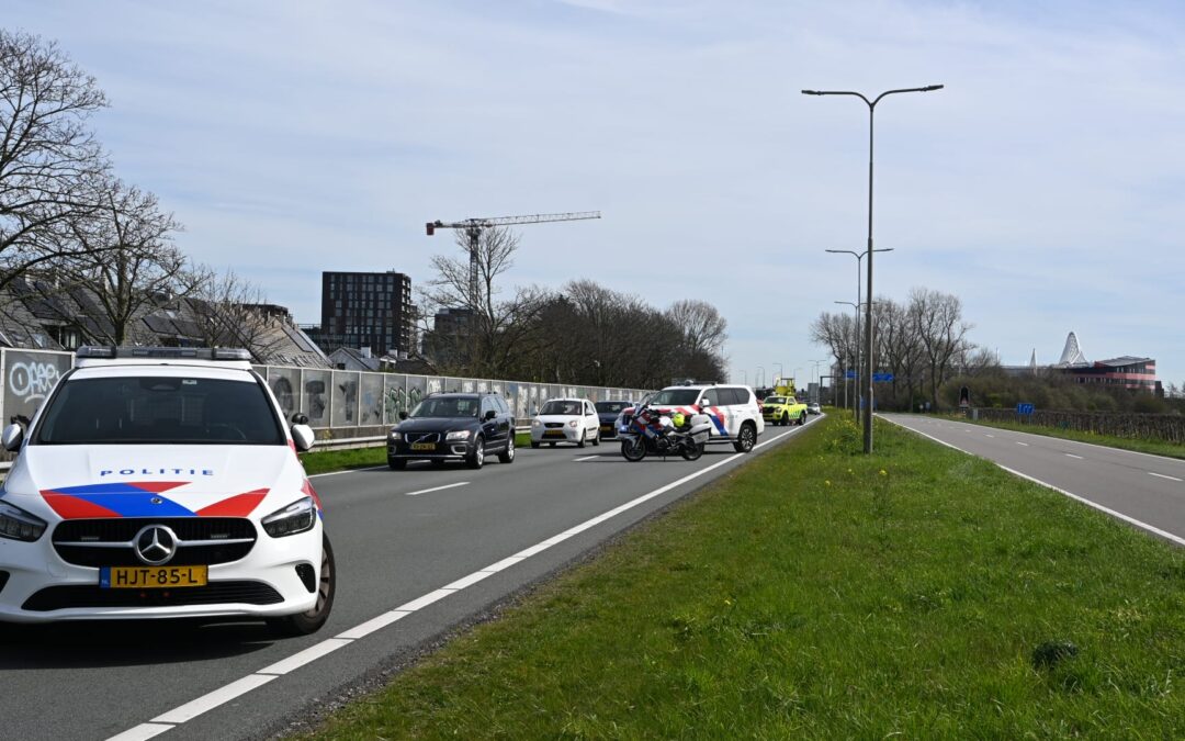 Ongeval met gewonde op de N9 ter hoogte Kruising Kennemerstraatweg richting de Meent.