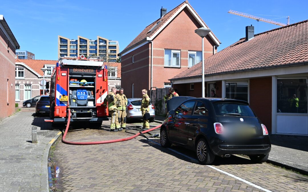 Melding van een autobrand in Marnixstraat in Alkmaar