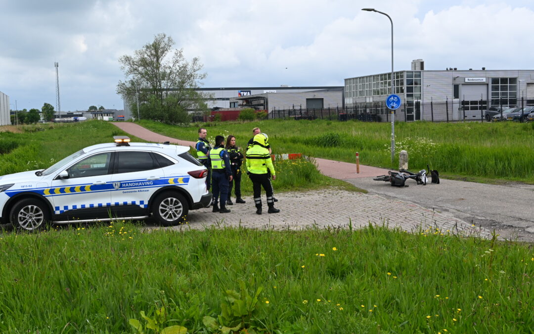 Fietsongeluk met drie gewonden op Smaragdweg in Alkmaar