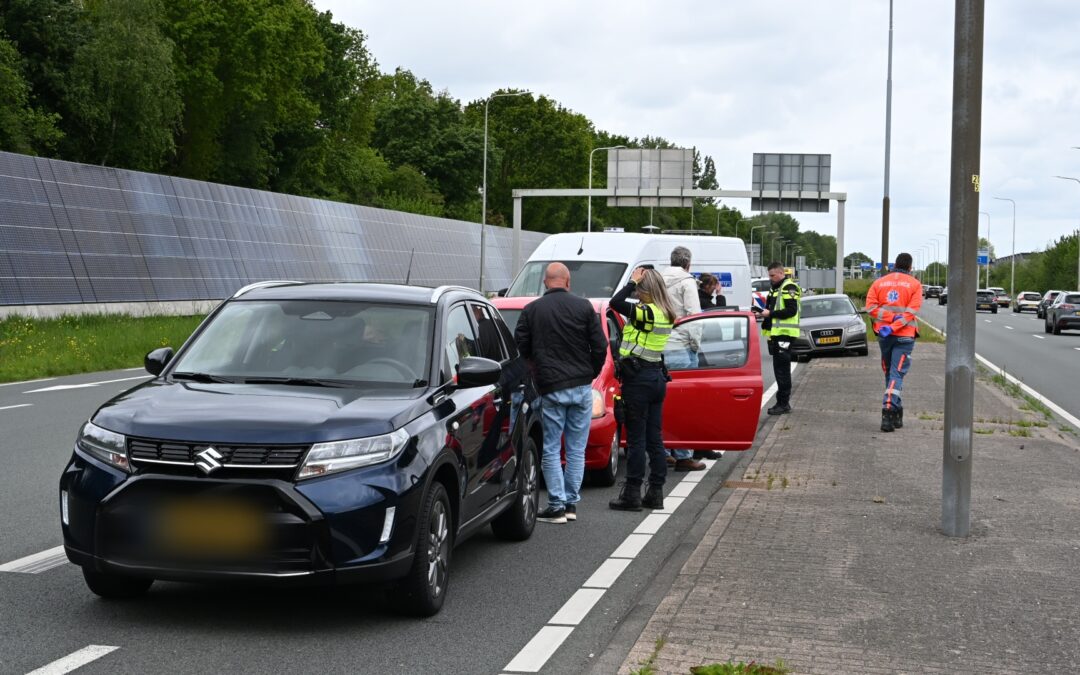 Drie auto’s betrokken bij kop-staartbotsing op N245 richting Alkmaar