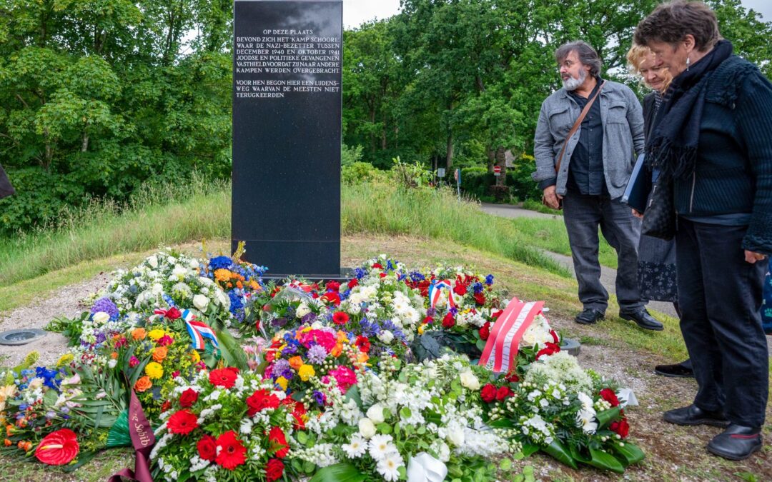 Herdenking Kamp Schoorl houdt herinnering aan oorlogsslachtoffers levend