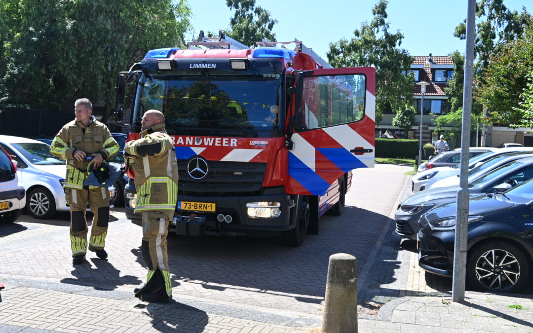 Bewoner loopt brandwonden op bij woningbrand in Limmen.