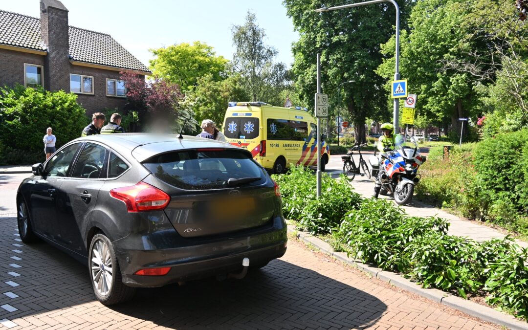 Fietsster met hoofdletsel naar ziekenhuis na ongeval in Heiloo