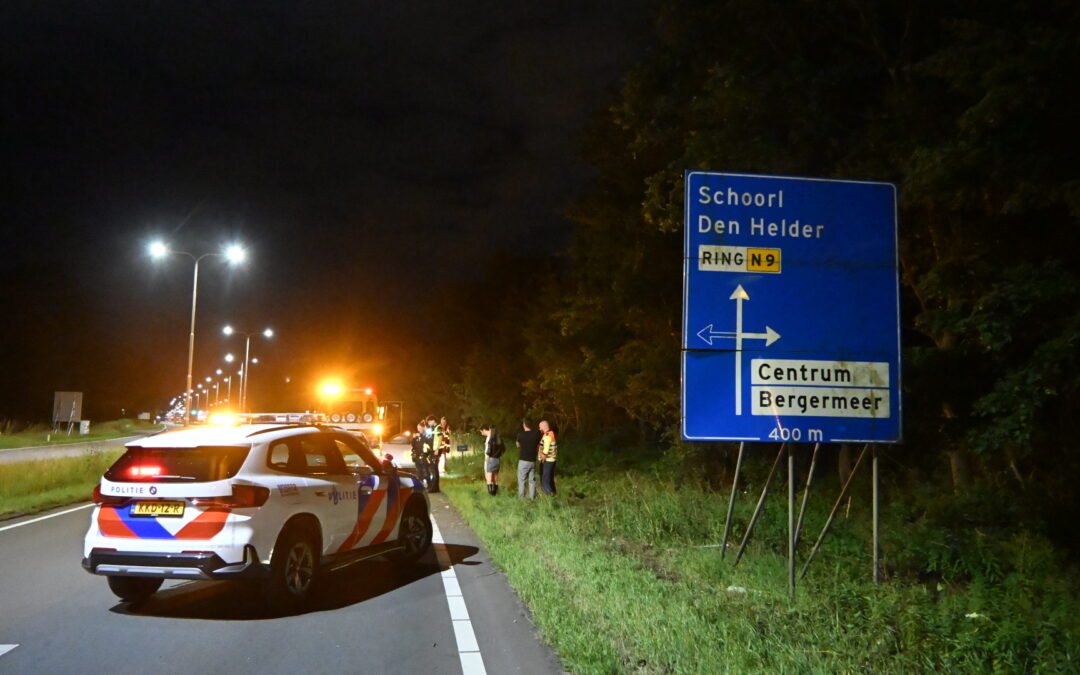 Automobilist valt in slaap en belandt met auto in greppel langs N9