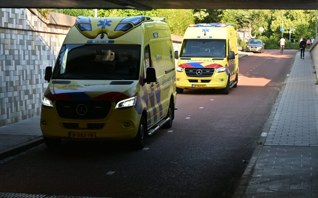 Bestuurder onder invloed veroorzaakt ongeval in Alkmaar, één gewonde naar ziekenhuis.